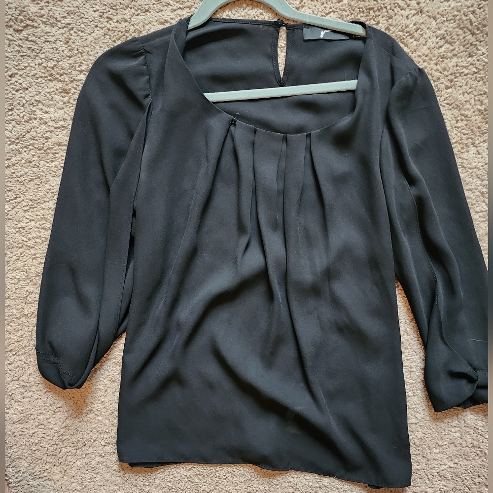 Black 3/4 sleeve top